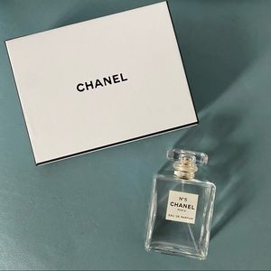 CHANEL No.5 Bottle & Box Set Decor Good Condition